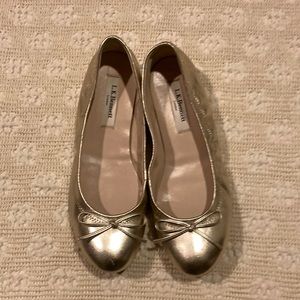 LK Bennett size 6.5 gold leather flats with bow detail